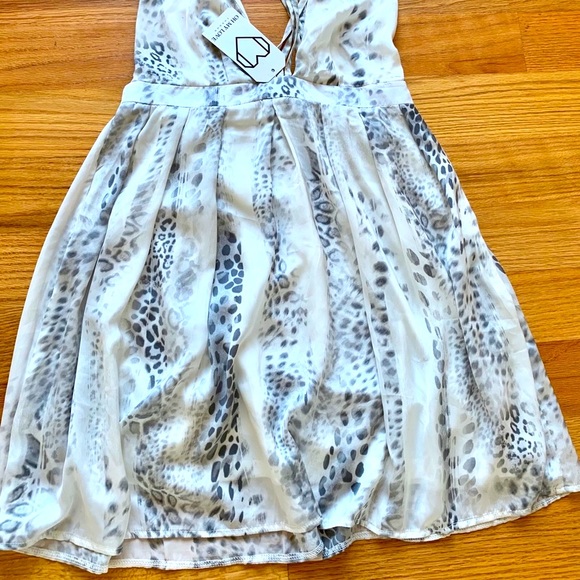 OH MY LOVE LONDON Mini Dress ❤️ - Picture 4 of 4